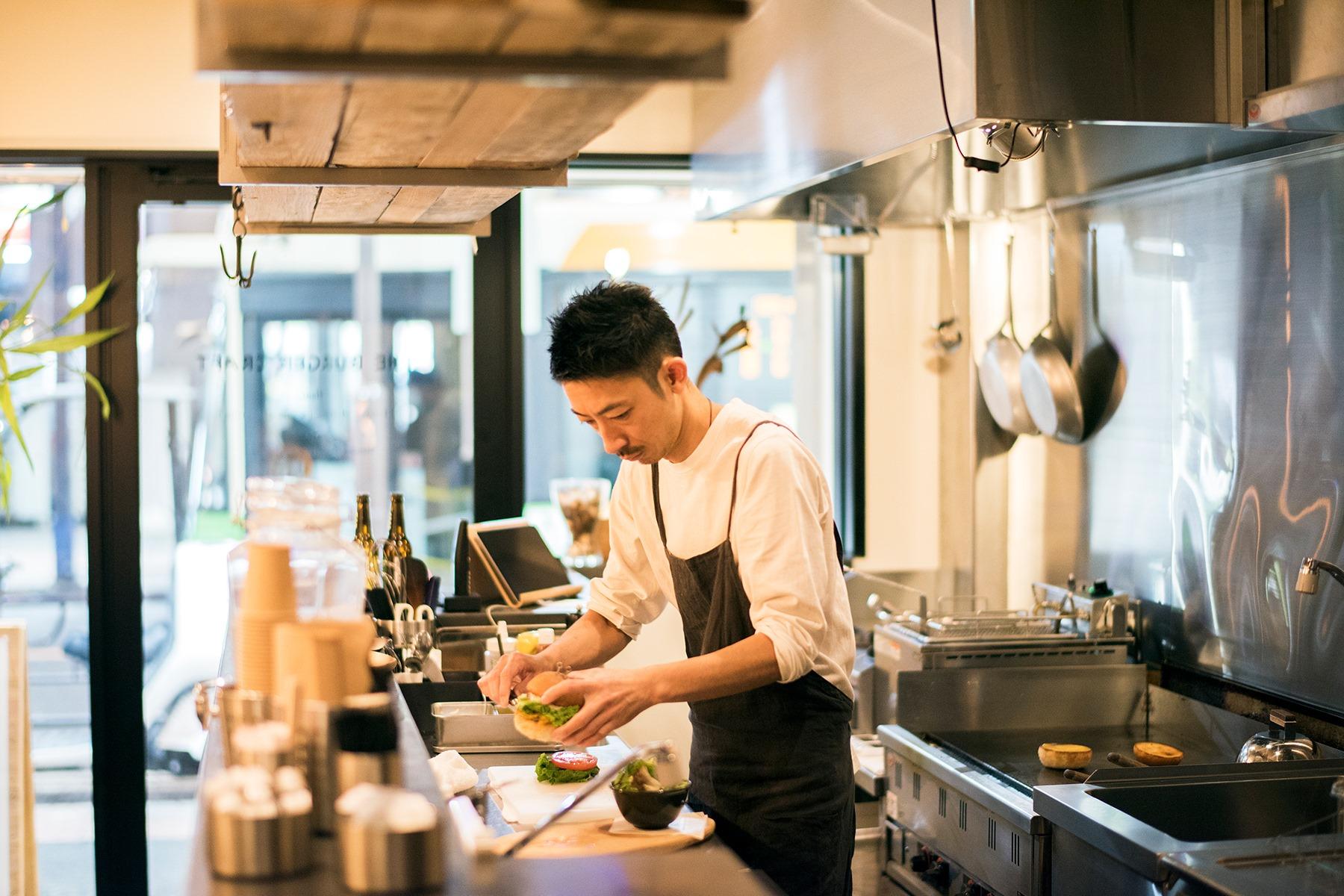 店主の曽根大五郎さん