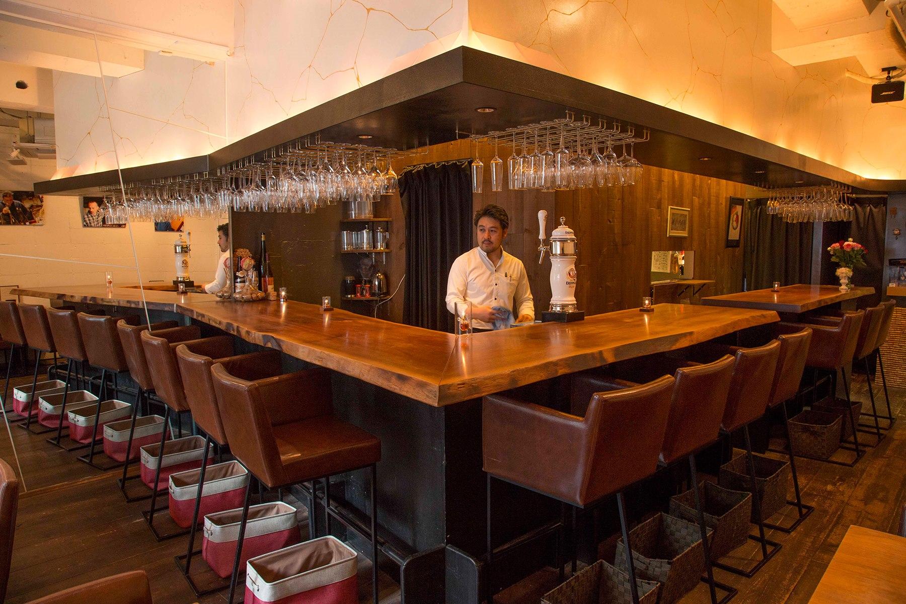 カウンターの店主