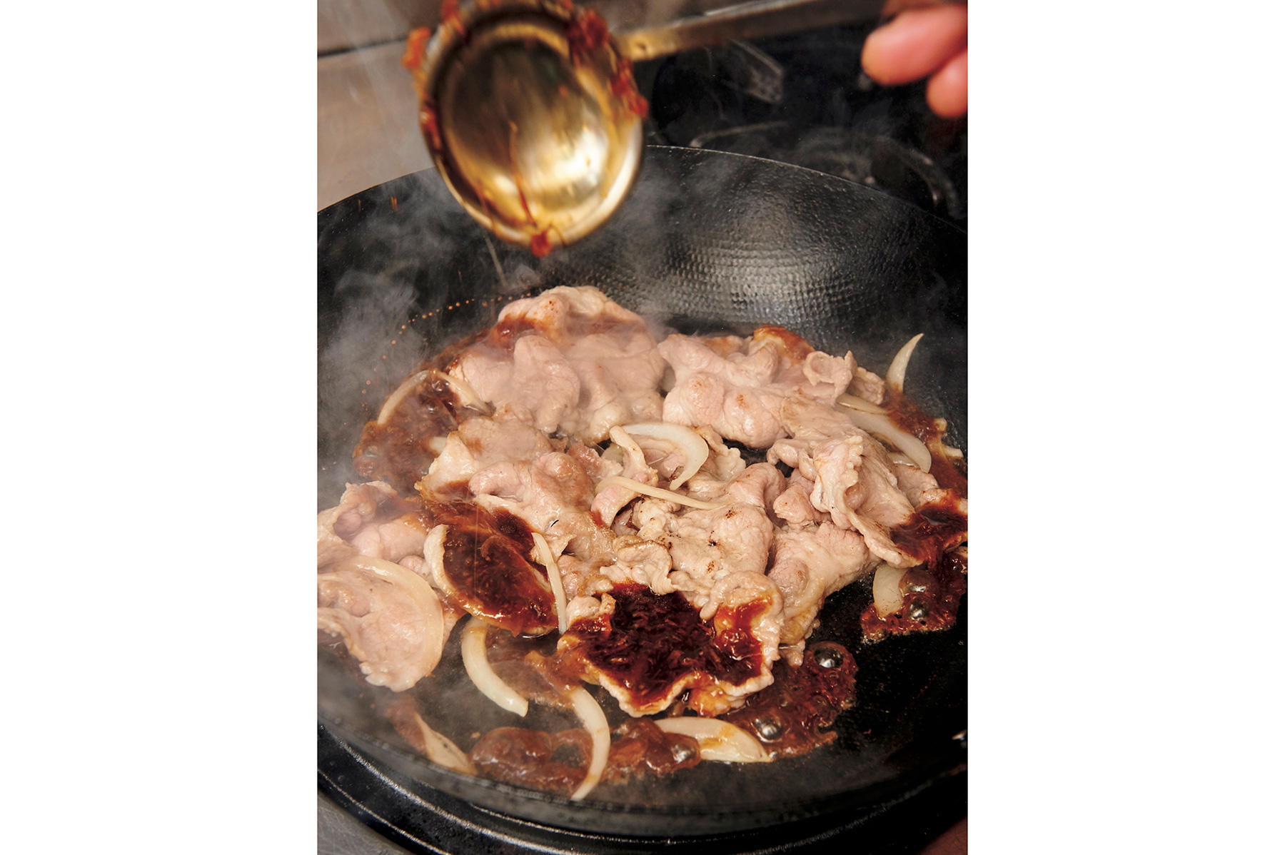 タレとからめる