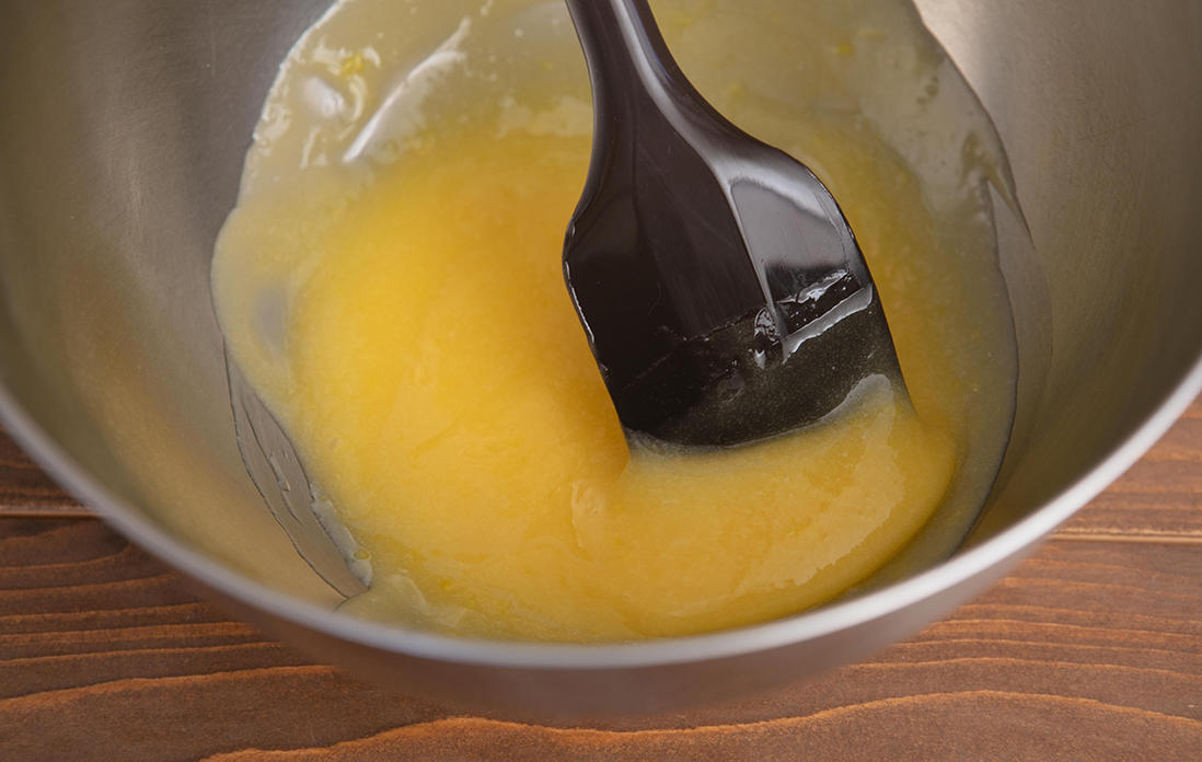 ひたすら混ぜて、とろみをつける。