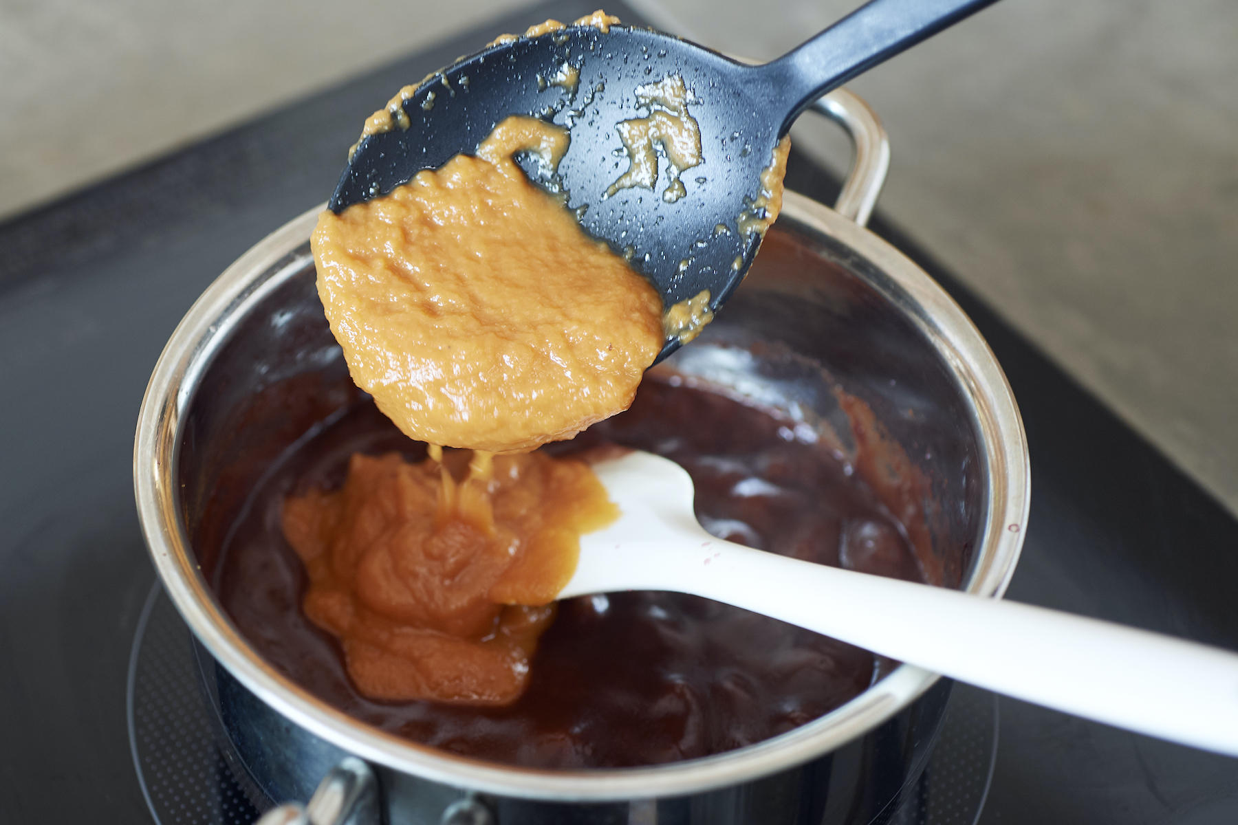 ブラウンソースに仕上げる