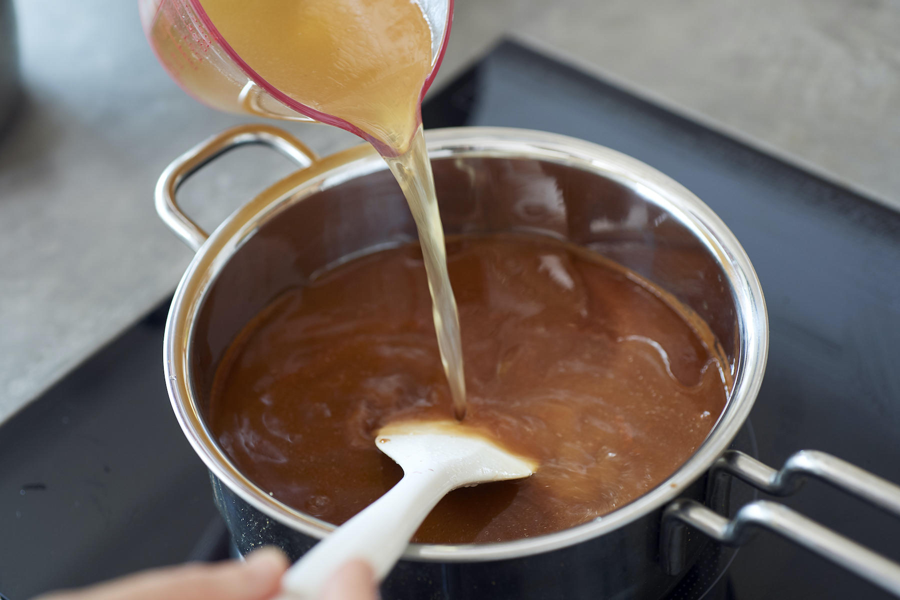 ブラウンソースに仕上げる