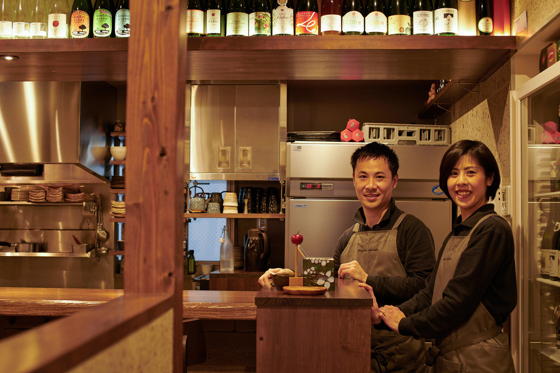 シェフの玉越幸雄さんと奥さんの友香さん