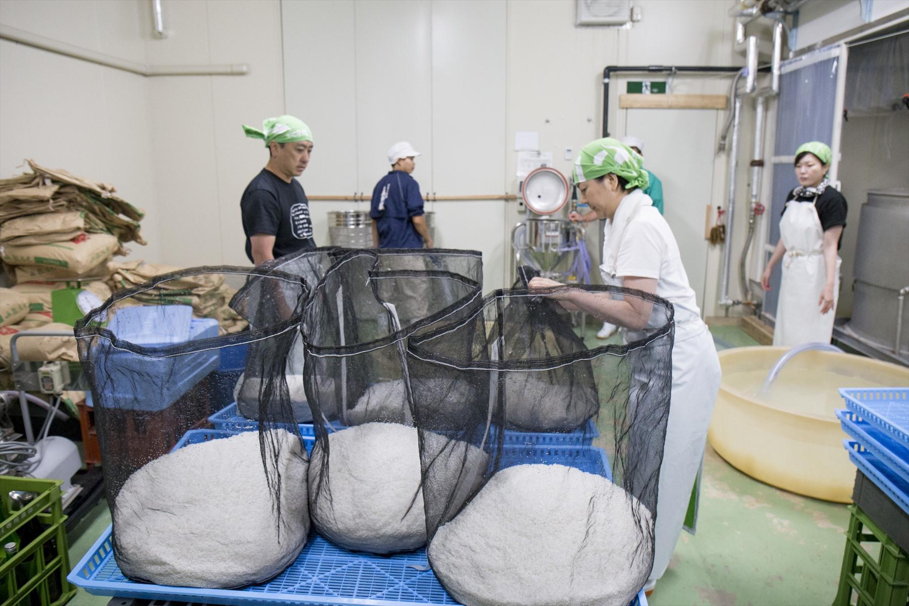 網棚の上に乗せる