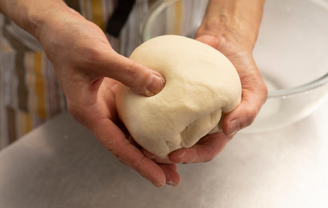 粉を水で混ぜる