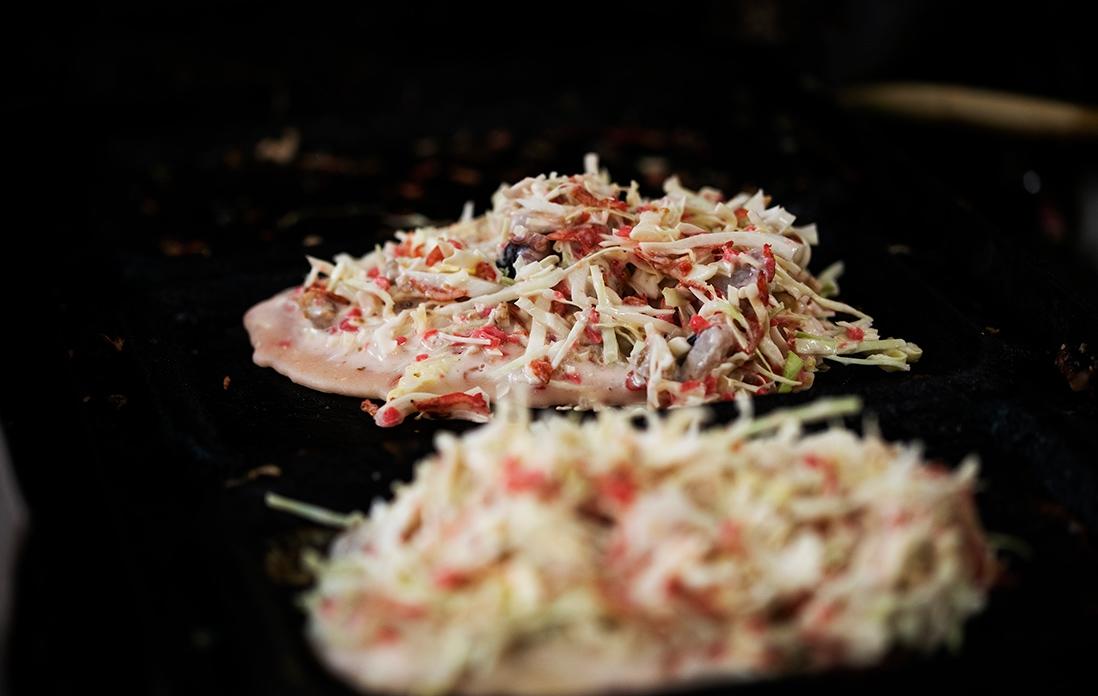 お好み焼調理の様子