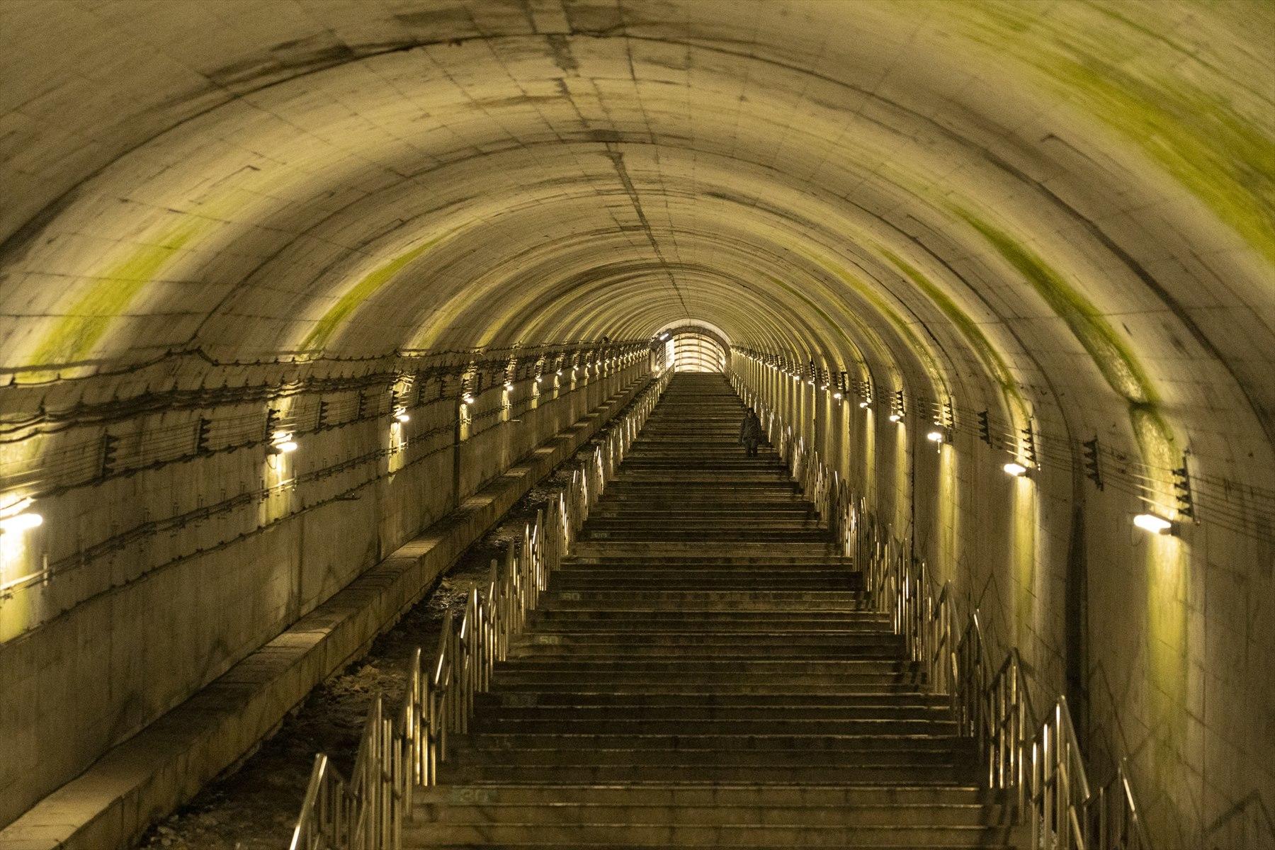 はるかな上り階段