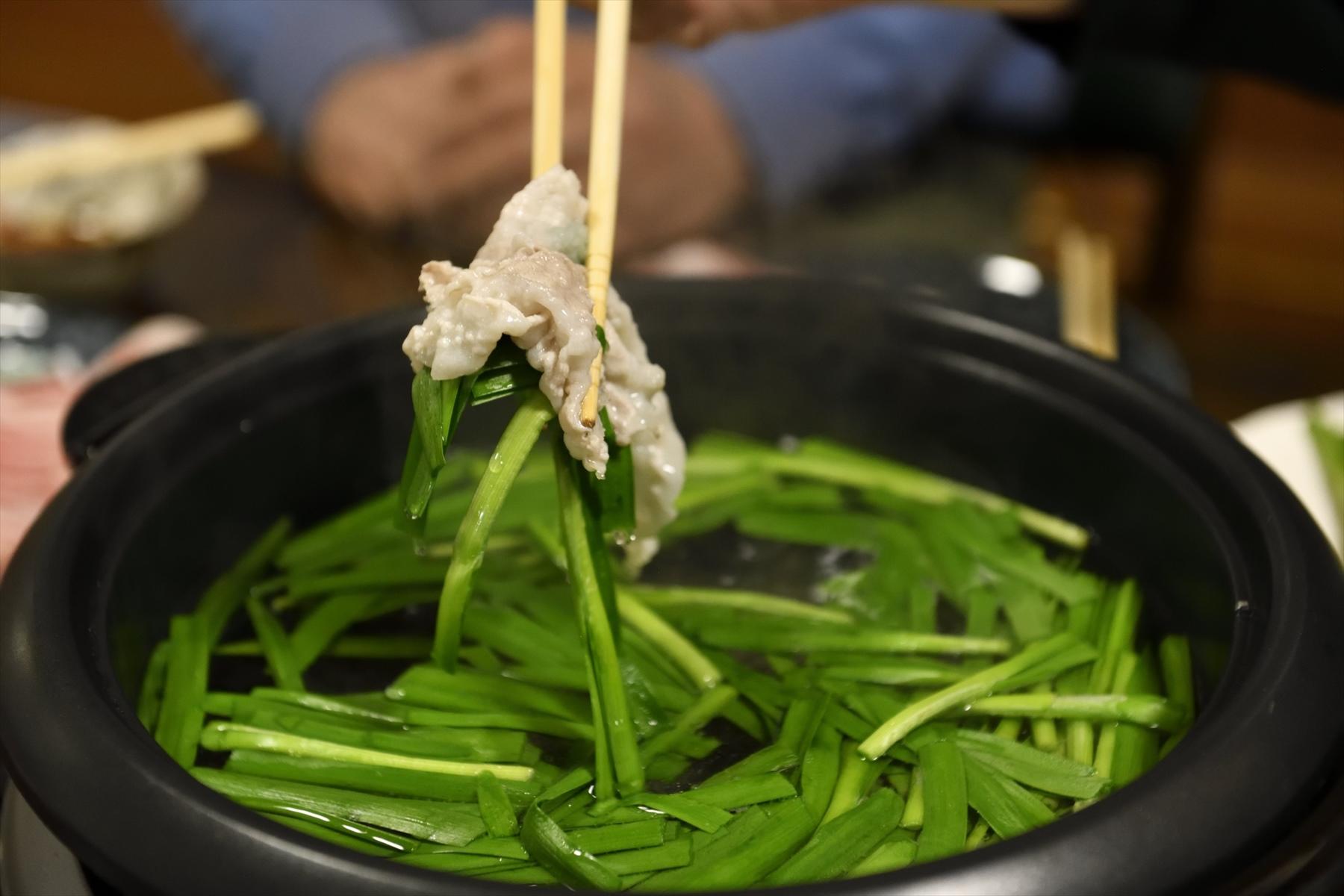 豚肉とにらのしゃぶしゃぶ