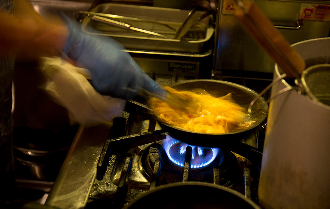 茄子とベーコンのトマトソースパスタ