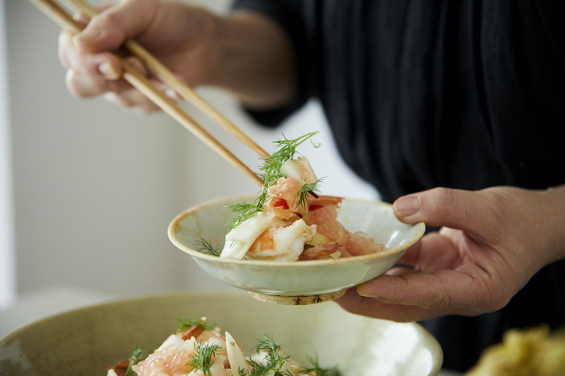 盛り付ける様子