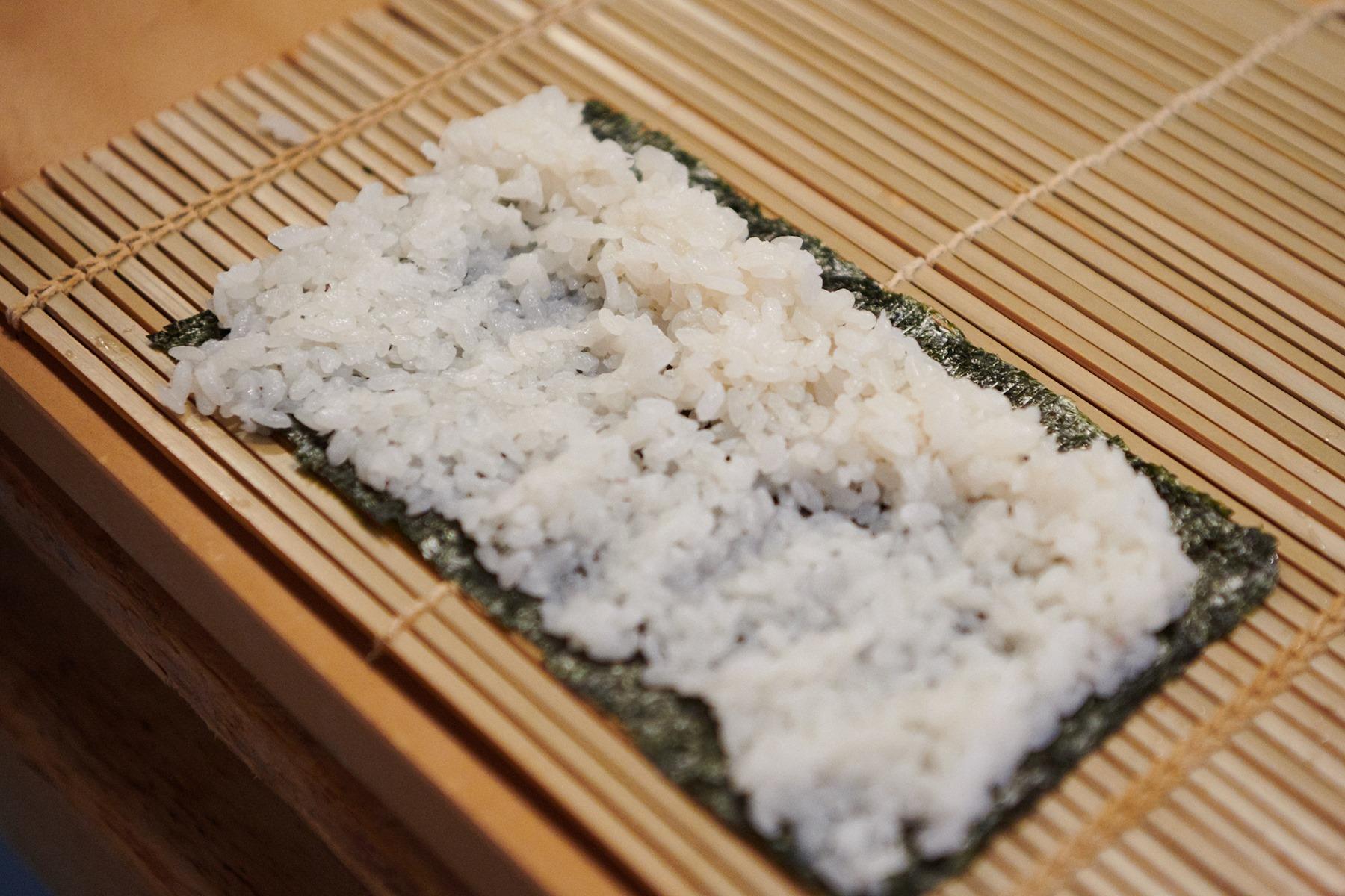 干瓢巻きをつくる様子