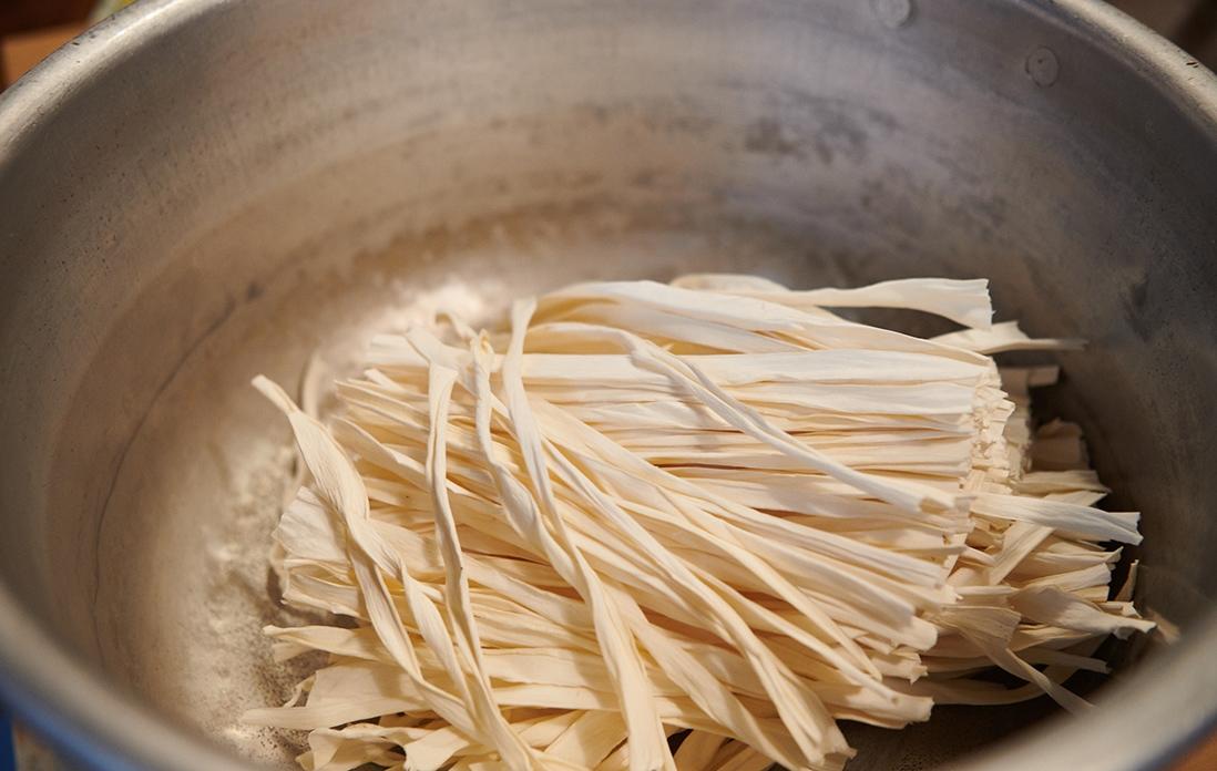 干瓢を仕込む様子