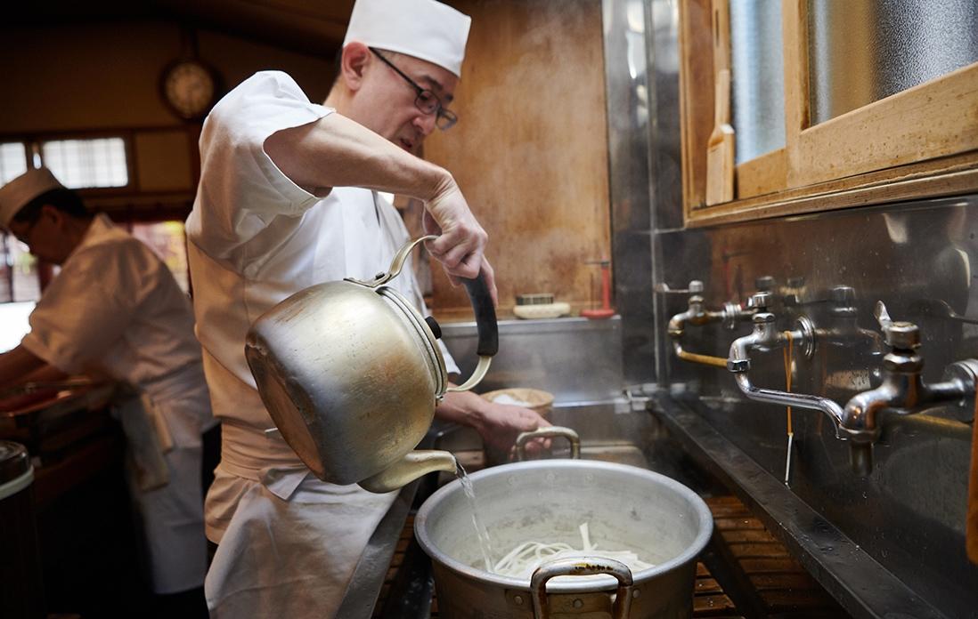 干瓢を仕込む様子