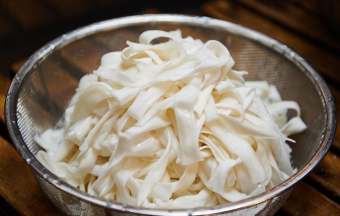 干瓢を仕込む様子