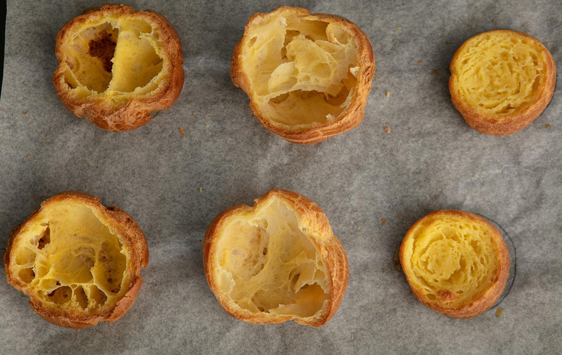 シュー生地のスライス