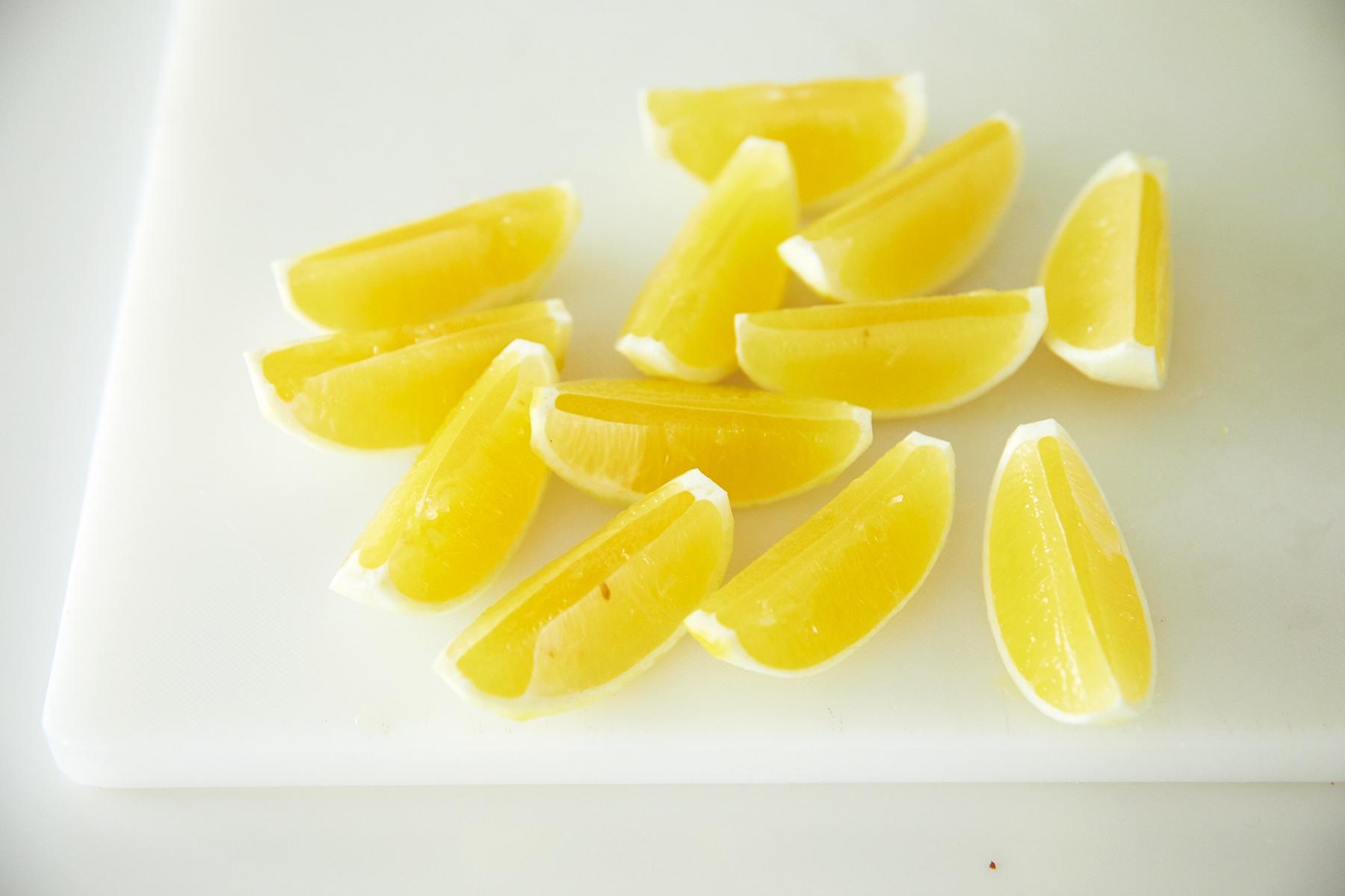 レモンの下ごしらえ