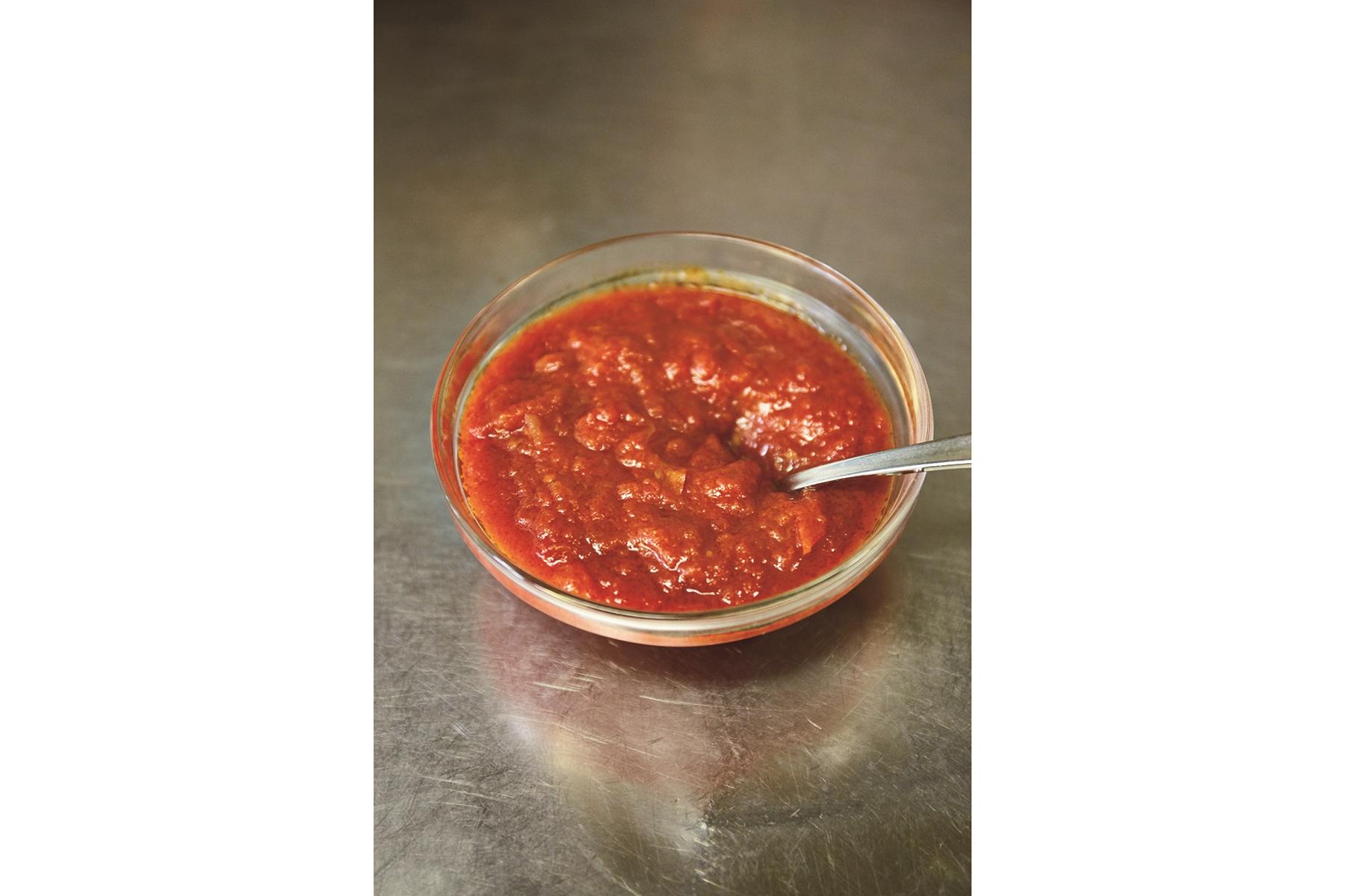 トマトソースをつくる