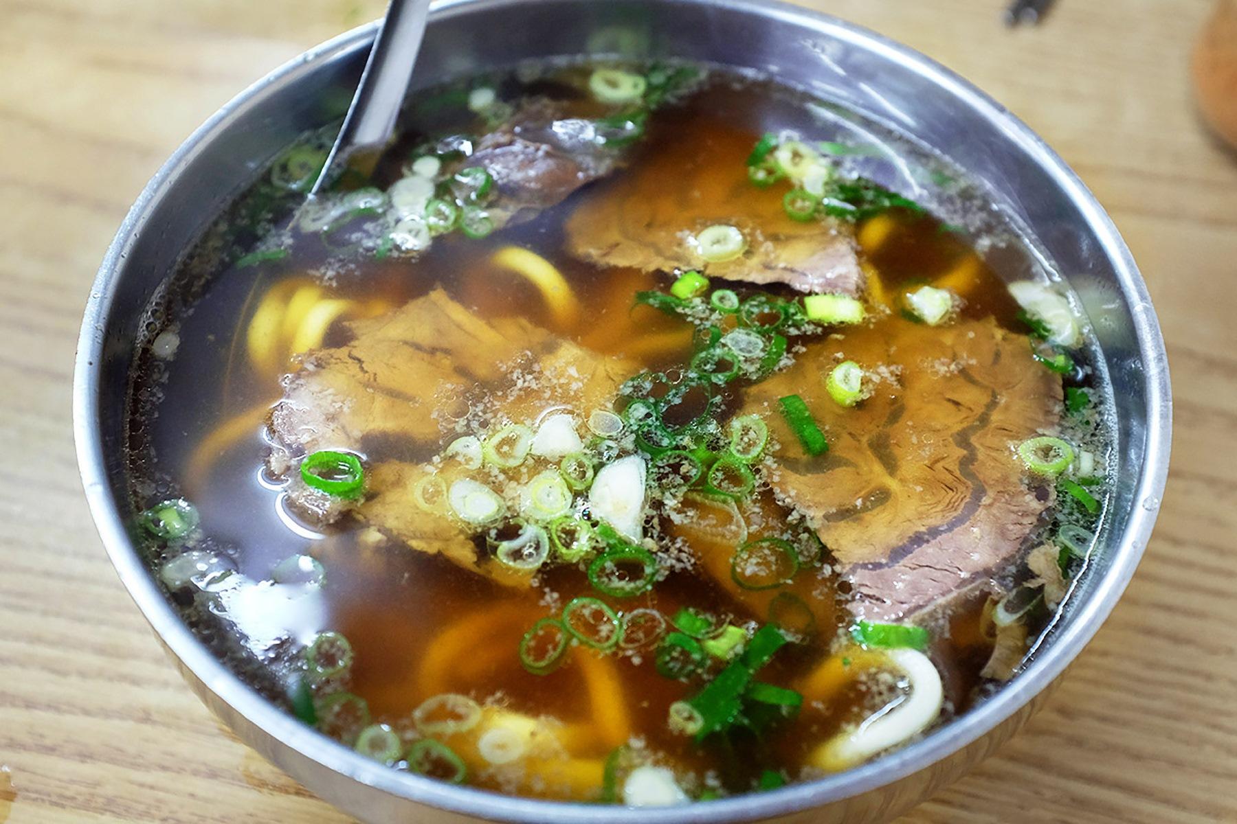台湾・台北「林東芳牛肉麺」の牛肉麺