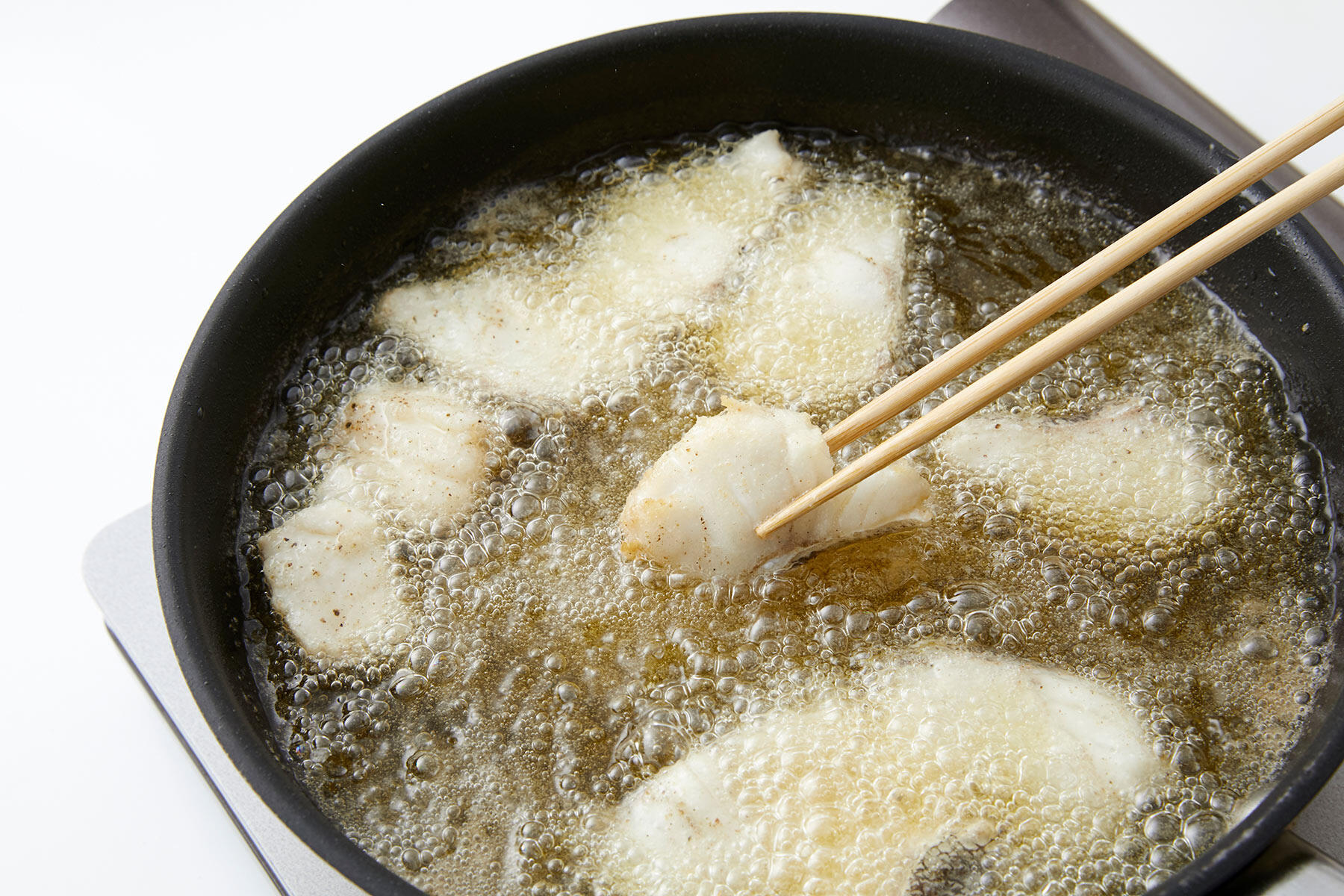 小麦粉をまぶす