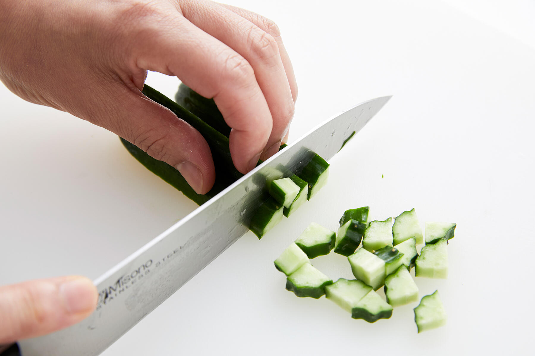 野菜を盛りつける