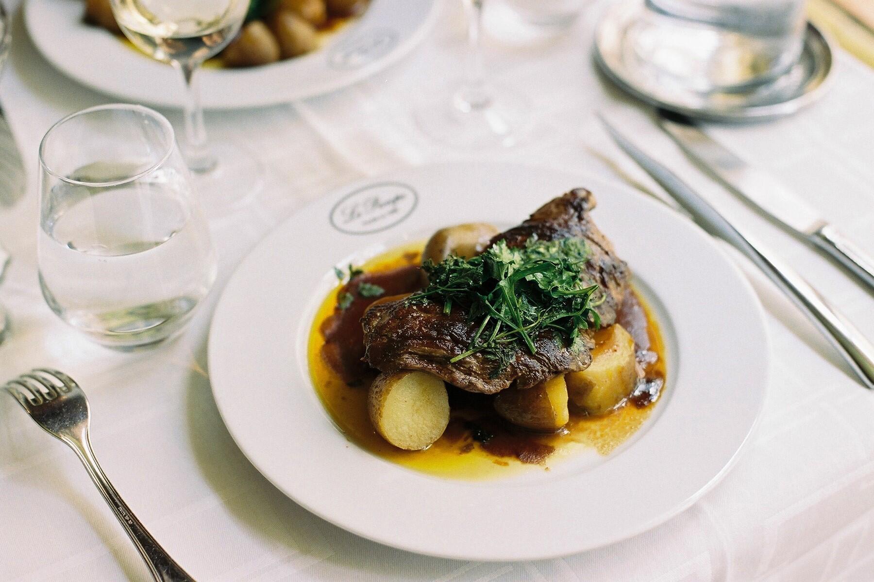 フランス・パリ「LE PROCOPE（ル・プロコープ）」のビーフステーキ