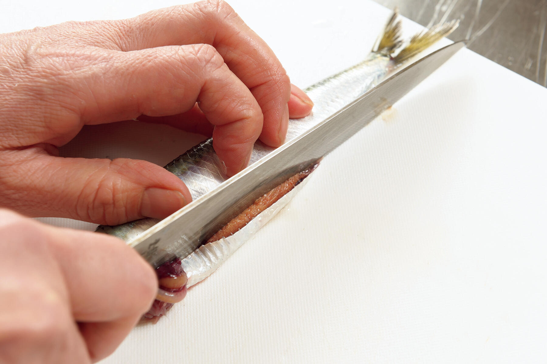 はらわたを出す