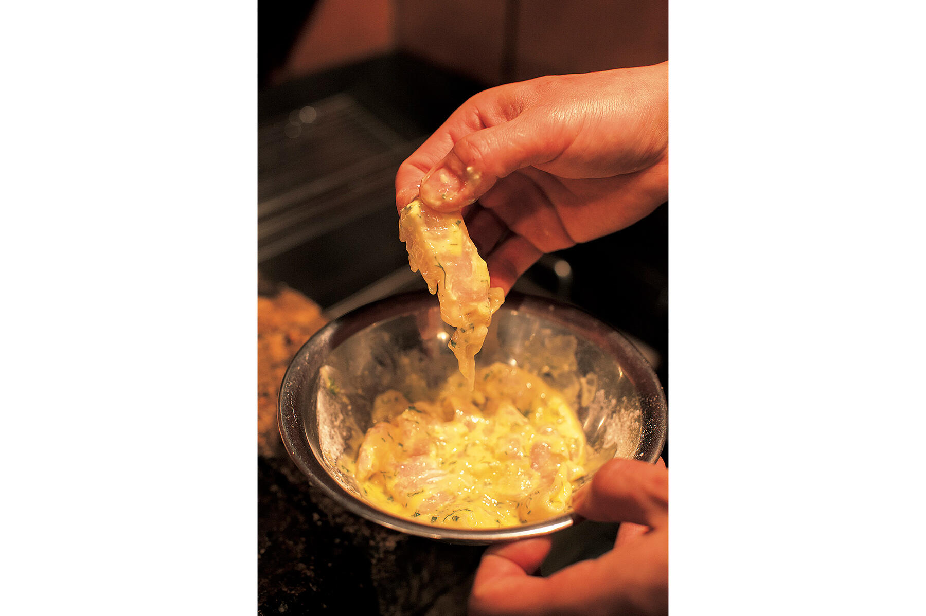 衣をまとわせる