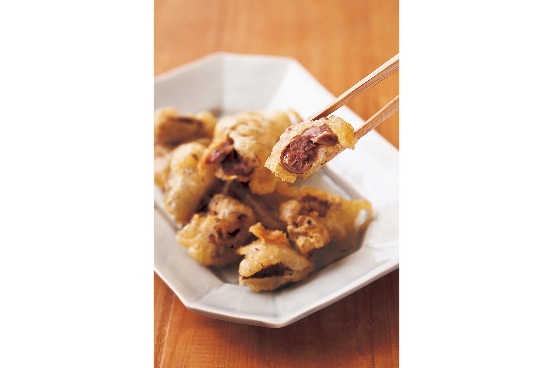 ビール衣で軽やかに揚げる“鶏もつから揚げ”