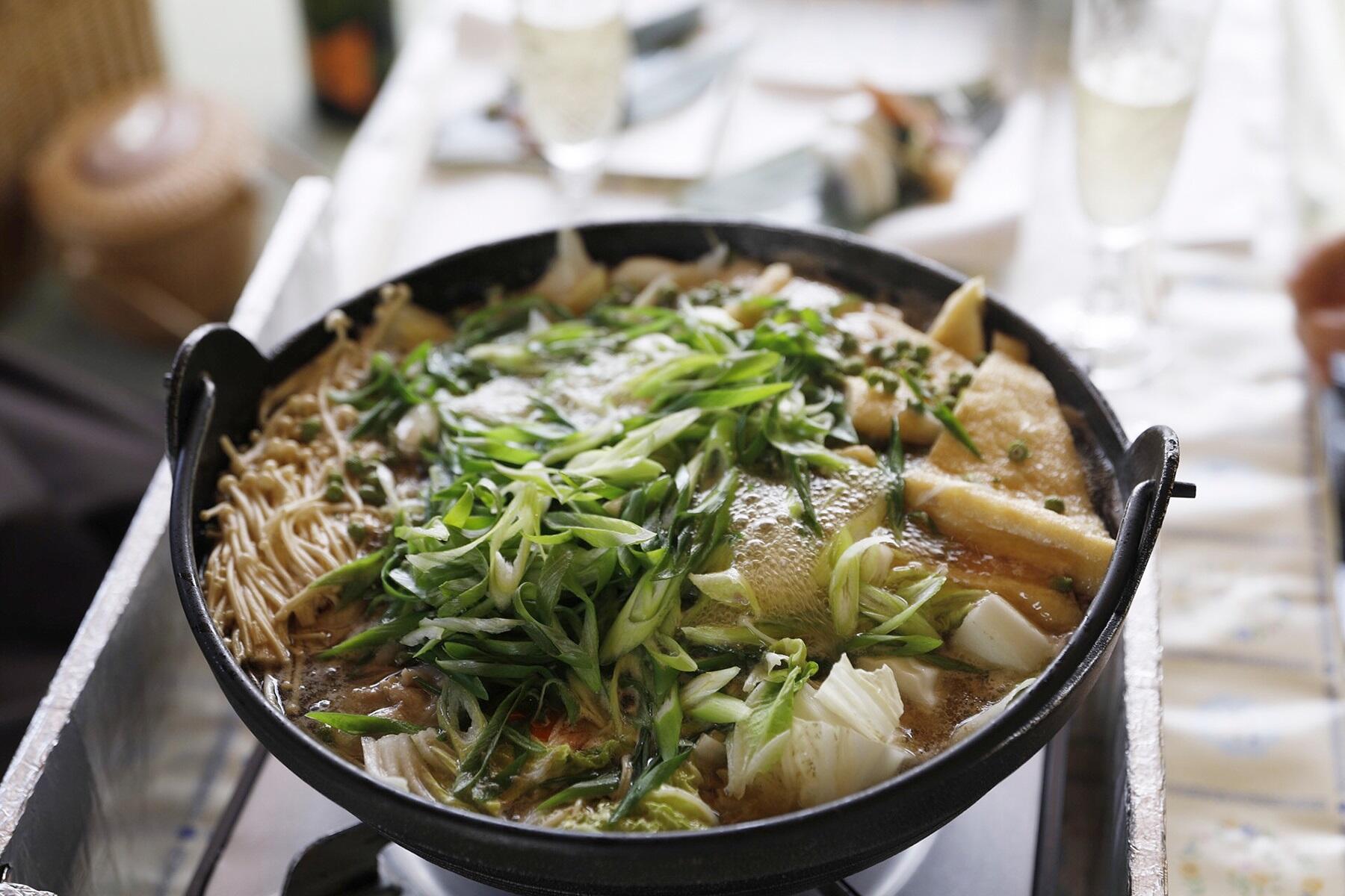 京都・嵐山「川よし」のうどんすき鍋