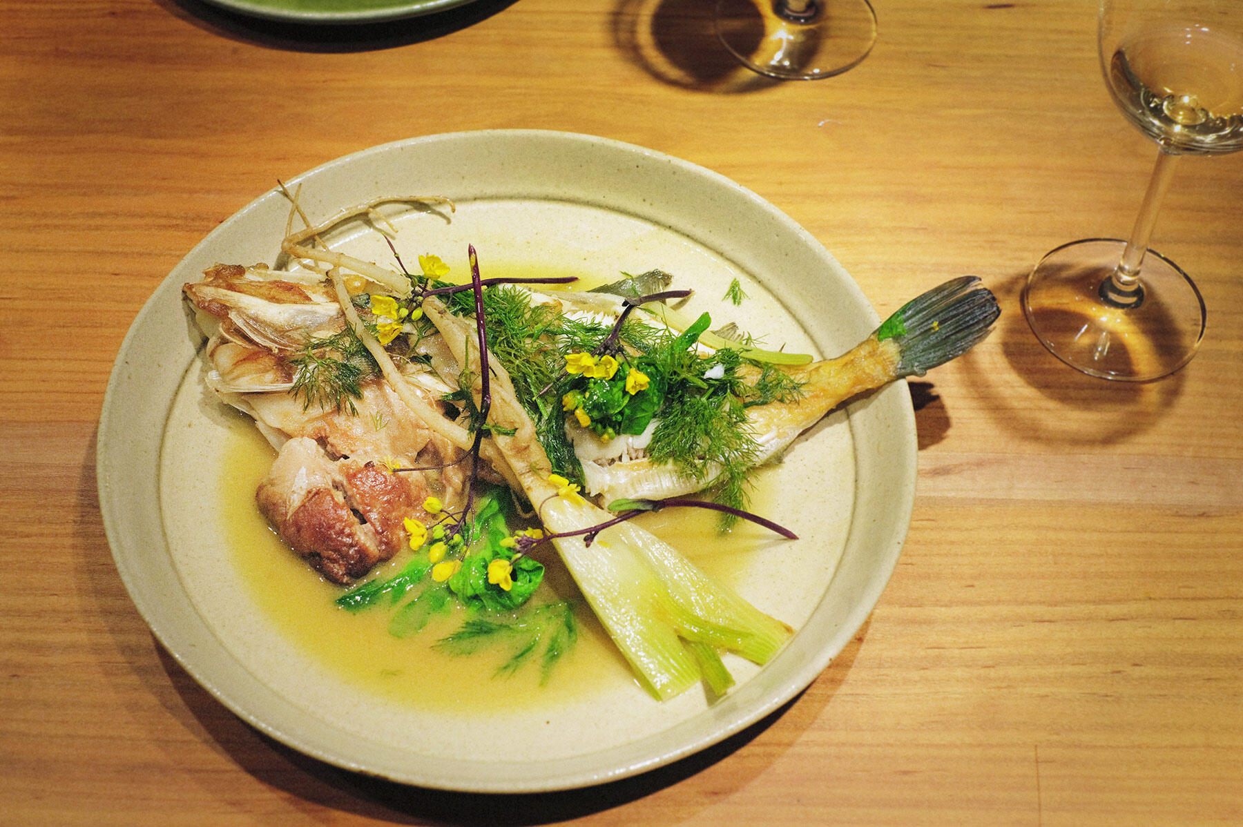 兵庫・淡路島「南海荘」のウマヅラハギとフェンネルの煮込み