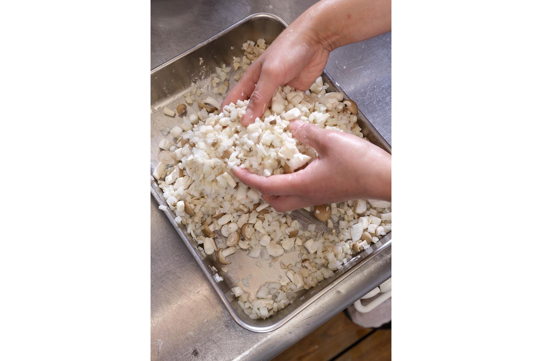 野菜を粗微塵にする