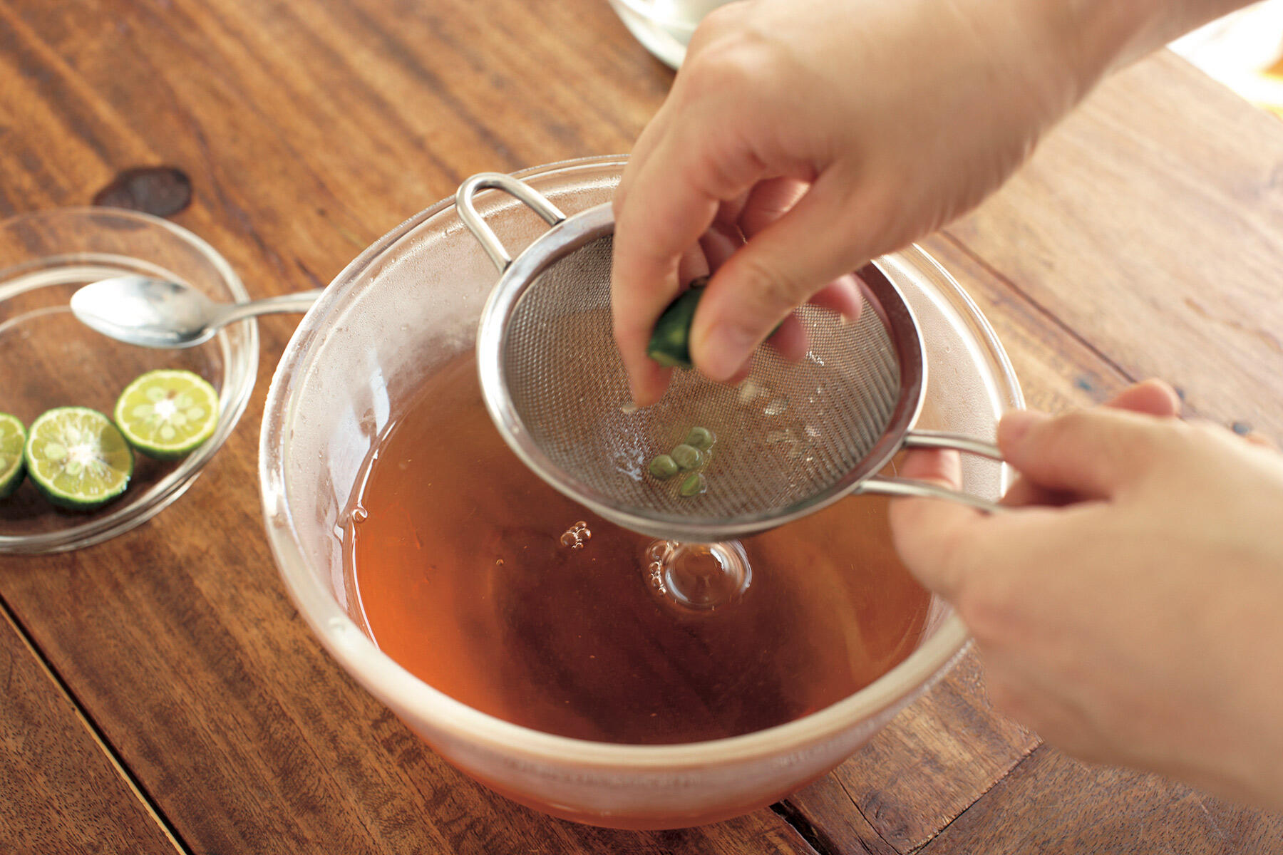 シロップに果汁を加える