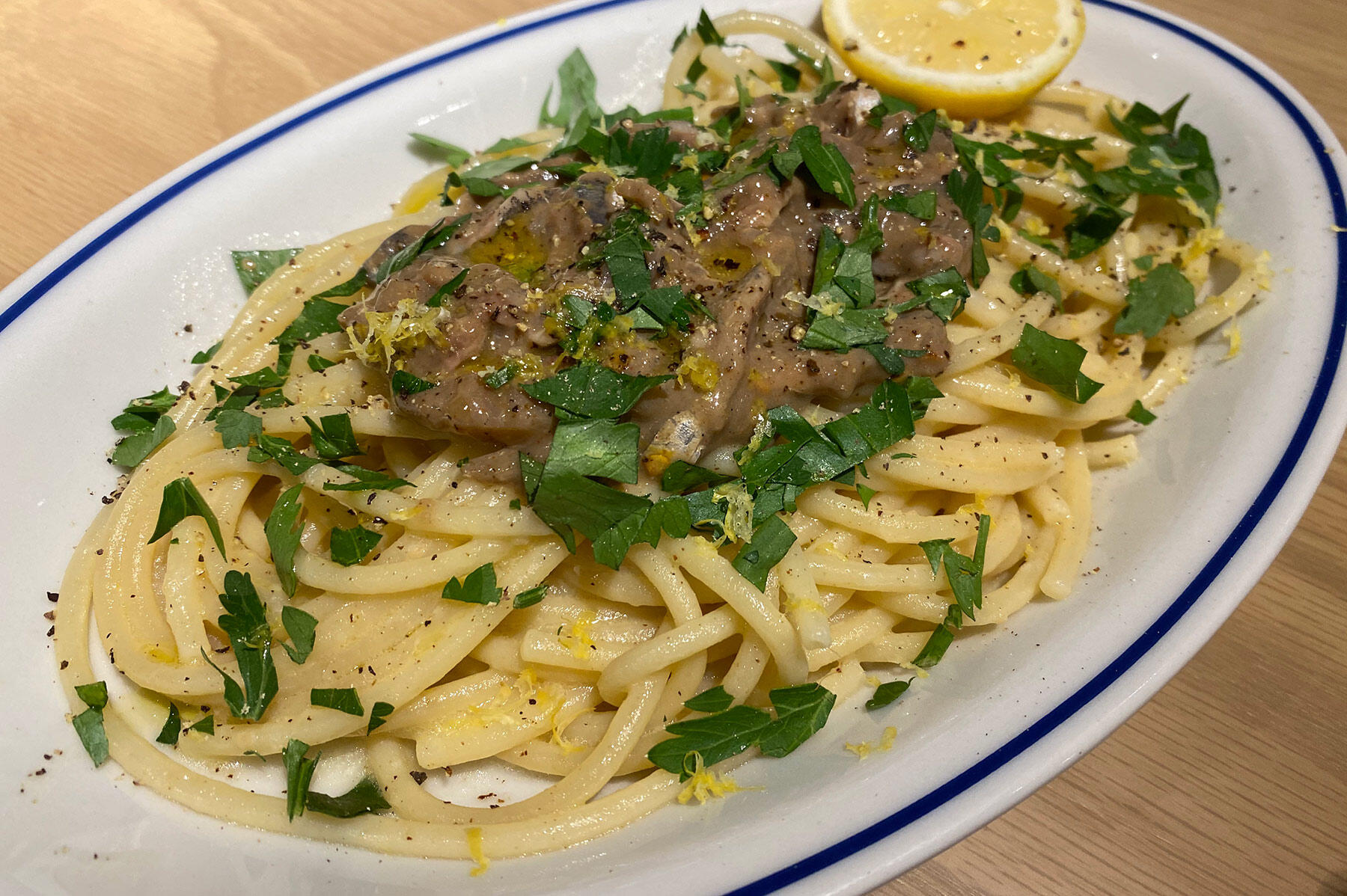 イワシのサルデッラとレモン風味のアーリオーリオペペロンチーノ