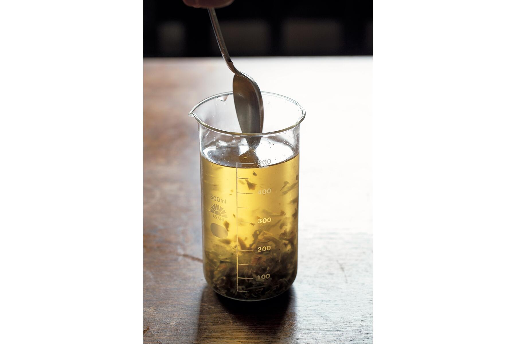 飲む前に上下を均一に