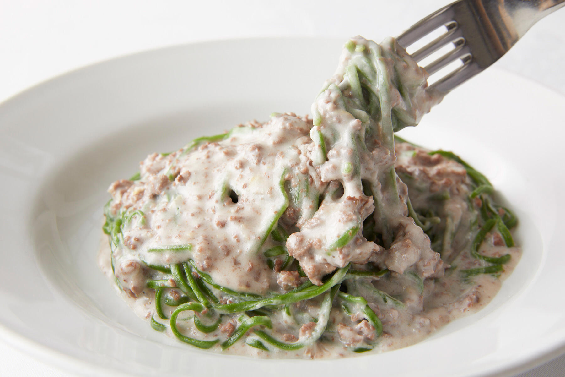 鴨のラグー レモンクリーム ほうれん草入りタリオリーニ1,850円。