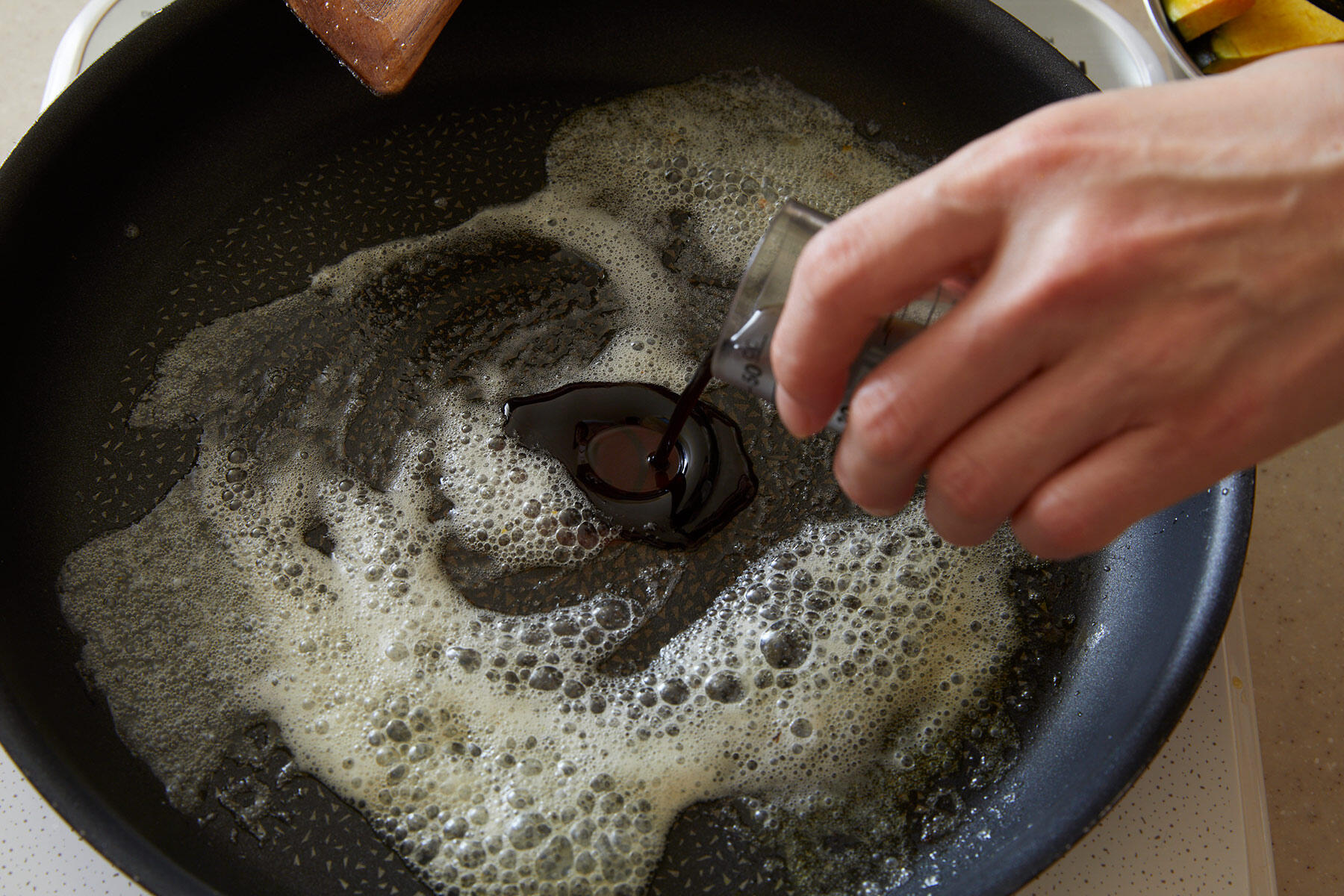 ソースをつくる