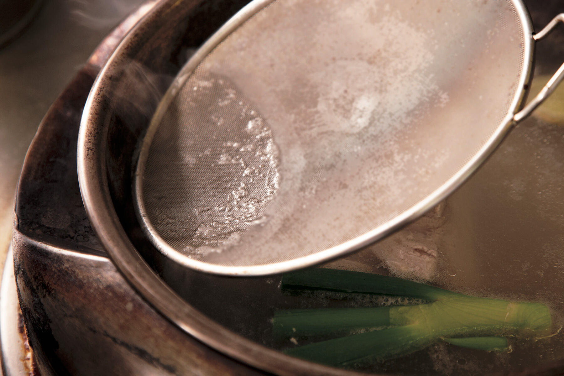 こまめにアクをすくう