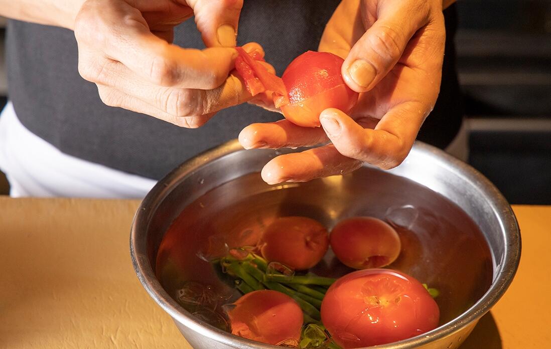 トマトは湯むきする