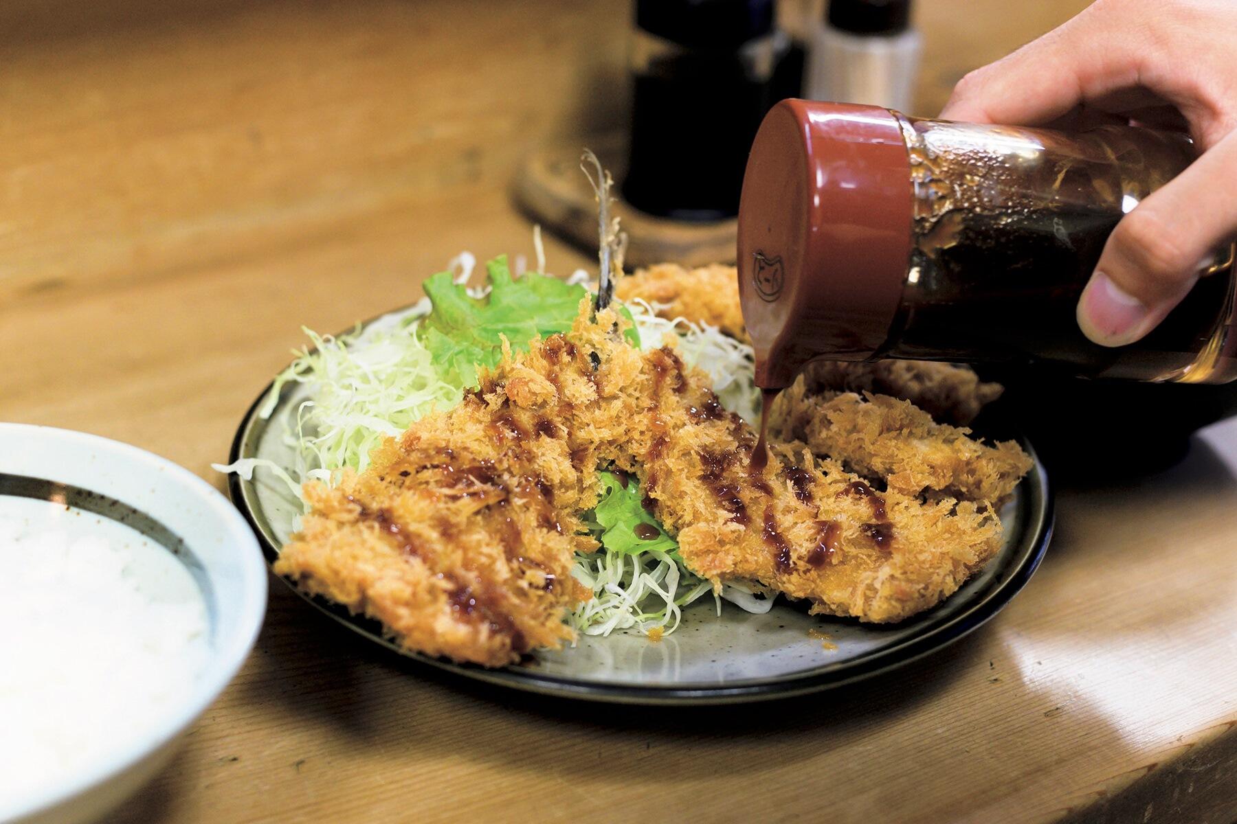 ヒレ一口カツとの定食