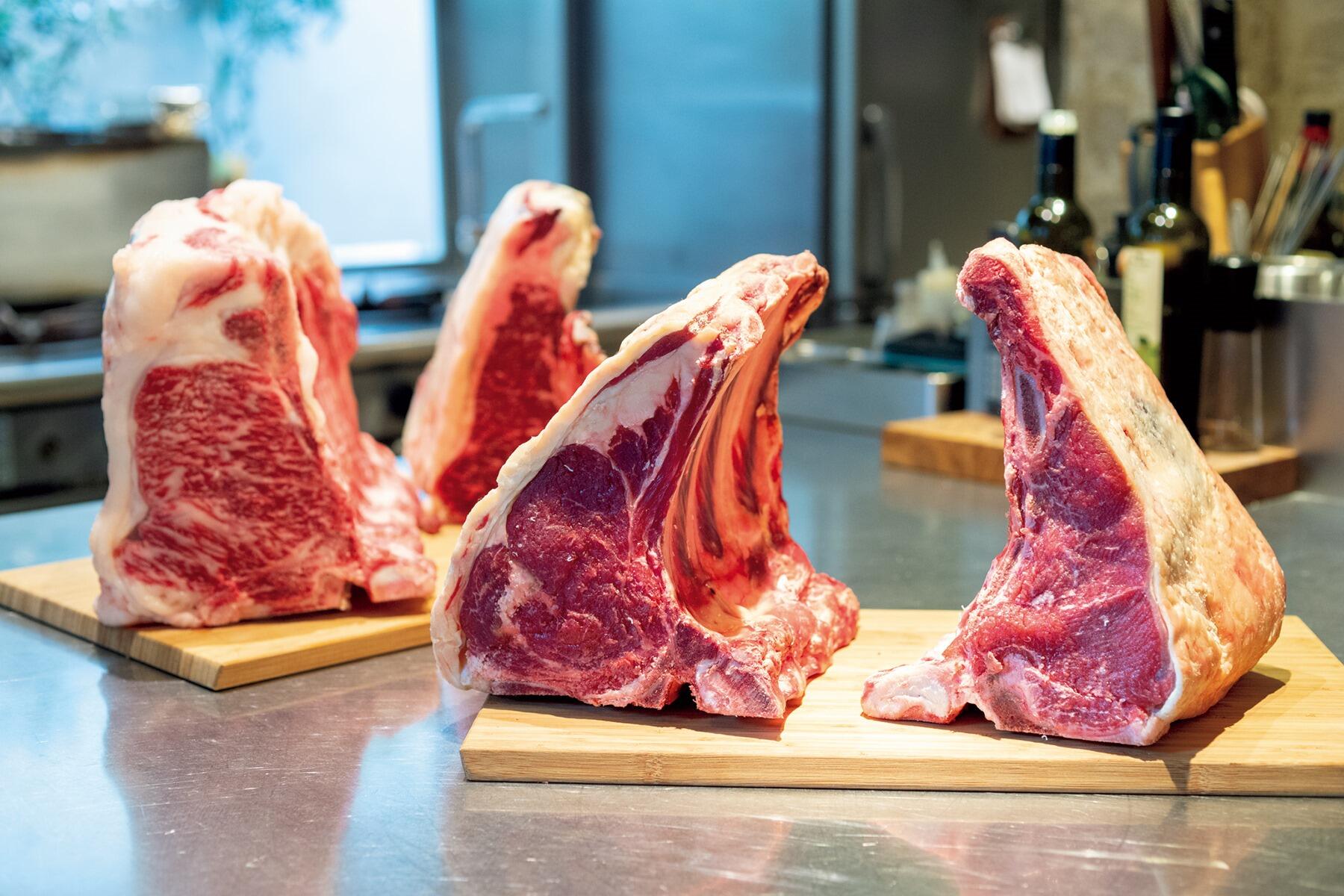 骨付きの熟成肉