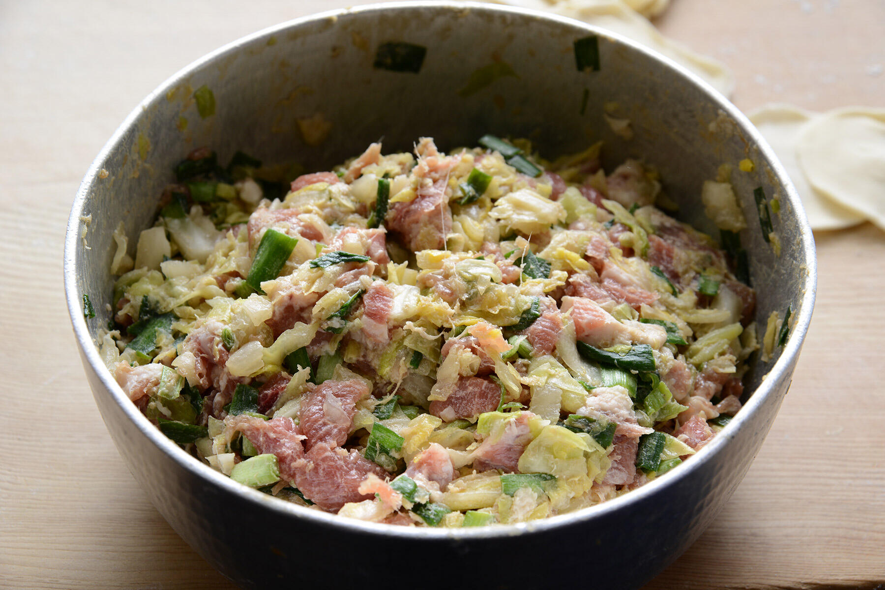 野菜も混ぜ合わせる