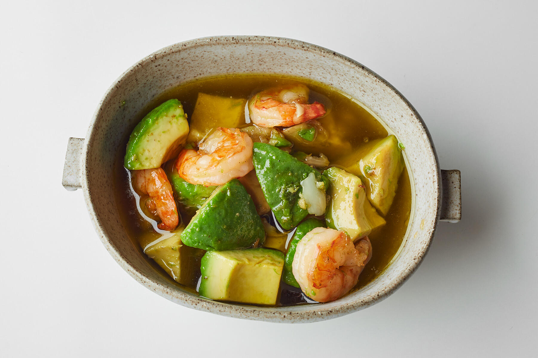 ド直球の美味しさ“海老とアボカドのアヒージョ”