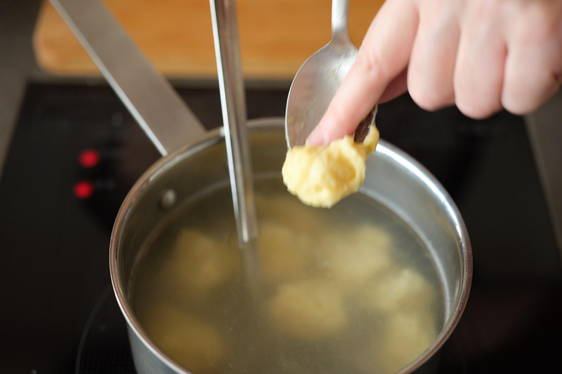 じゃがいも団子をつくる