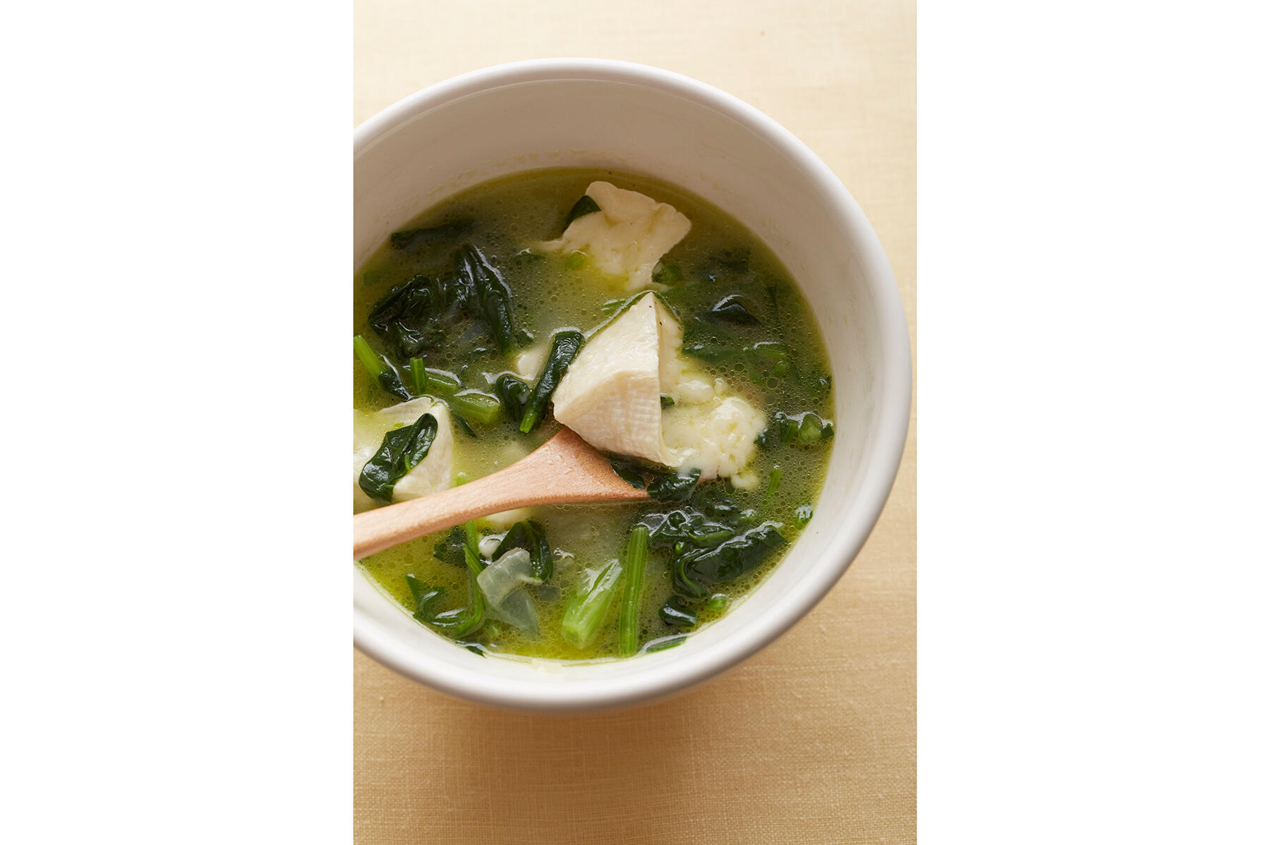 とろりと濃厚な“ほうれん草とチーズのスープ”