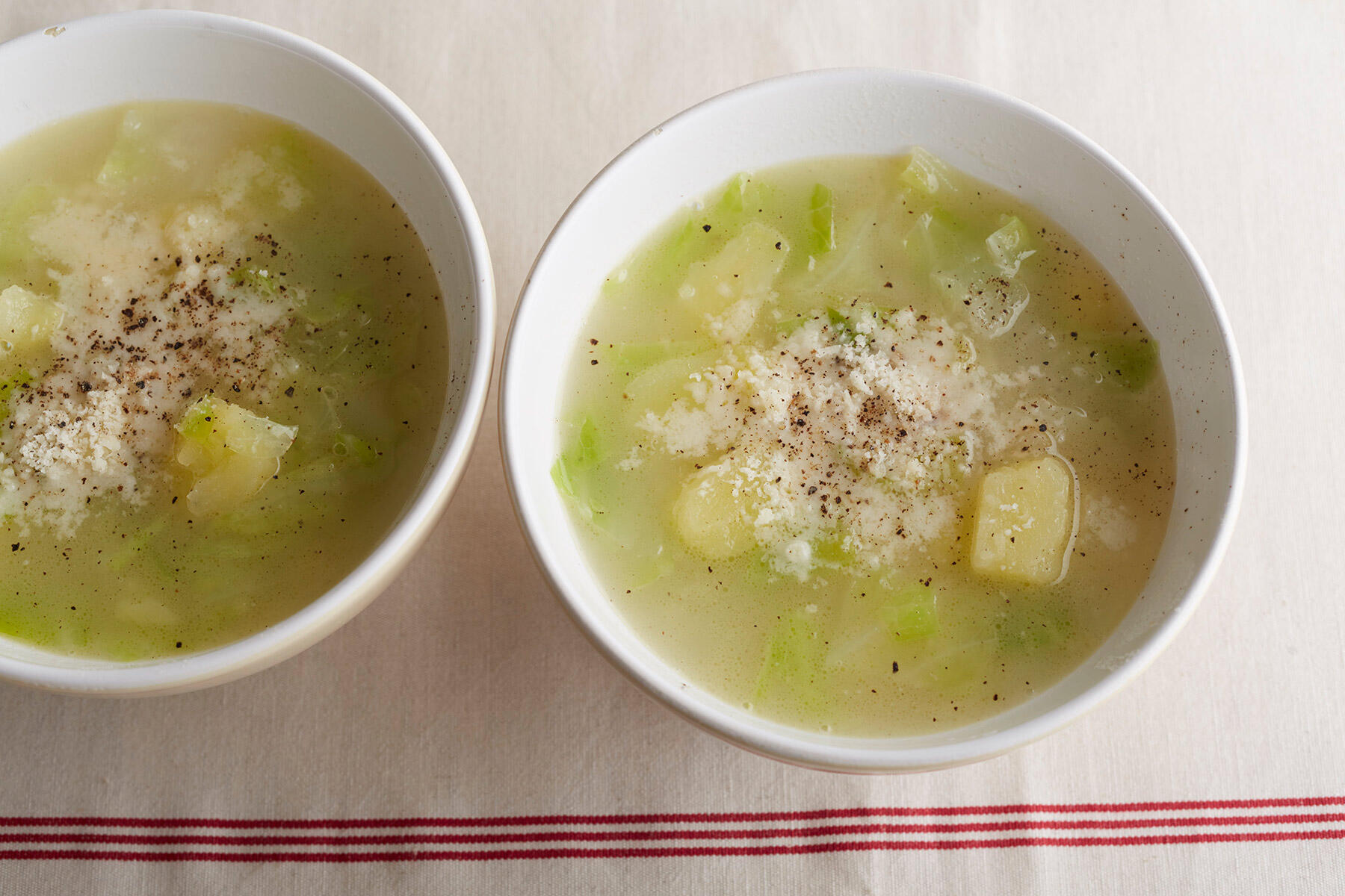 体が目覚める“キャベツとじゃがいものスープ”