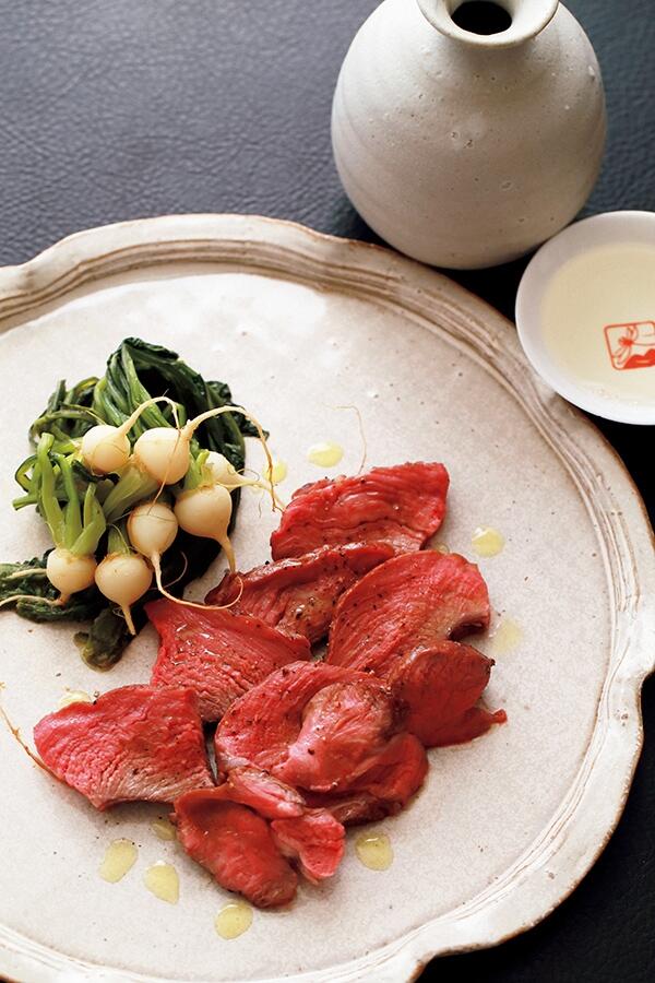 ヒレのレアステーキ