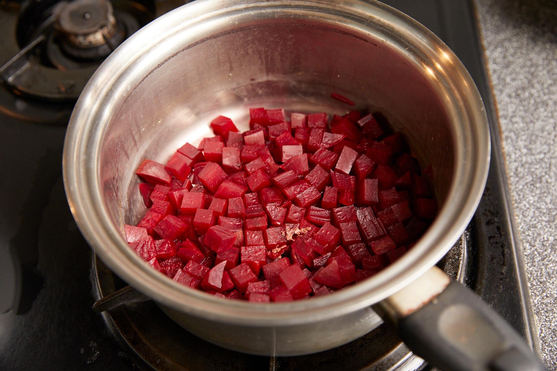 ビーツをゆでる