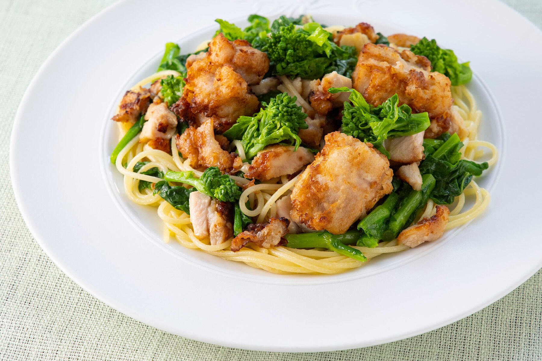 唐揚げと菜の花のスパゲティ