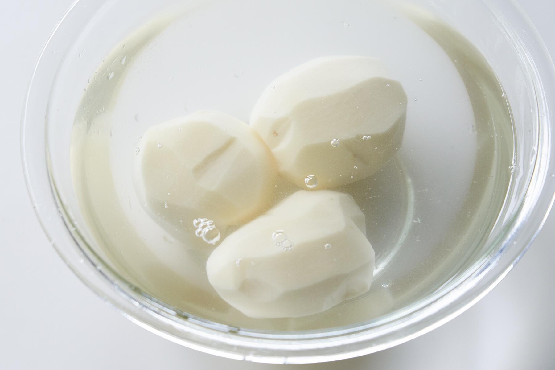 新じゃがの下ごしらえ