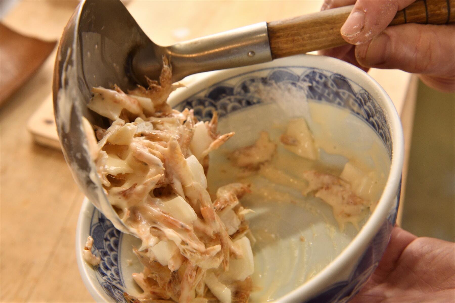 具材に衣をまとわせる